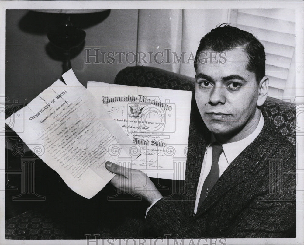 1962 Press Photo Mr. Daniel Doucette after honorable discharge frim army - Historic Images