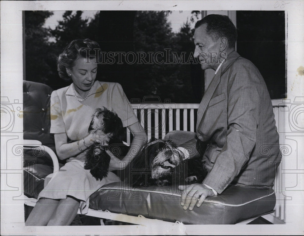 1947 Press Photo Norman Armour, Ambassador to Spain with wife - Historic Images