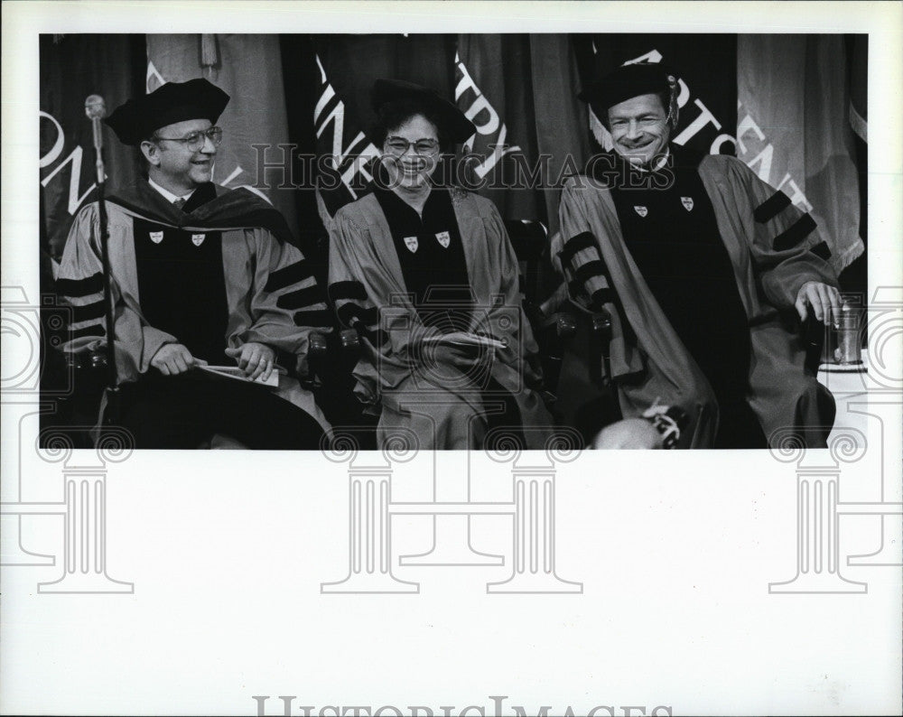 1986 Press Photo Cory Aquino, Allen Weinstein, Boston Univ. President J. Silber - Historic Images