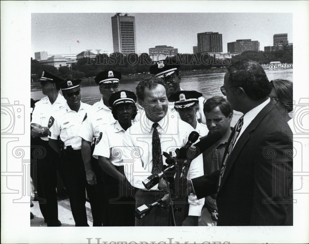 1994 Press Photo Police Commissioner Paul Evans, Perry Anderson - Historic Images