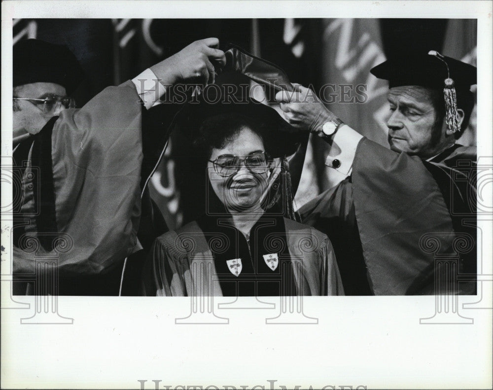 1986 Press Photo Cory Aquino, Prof. Allen Weinstein - Historic Images