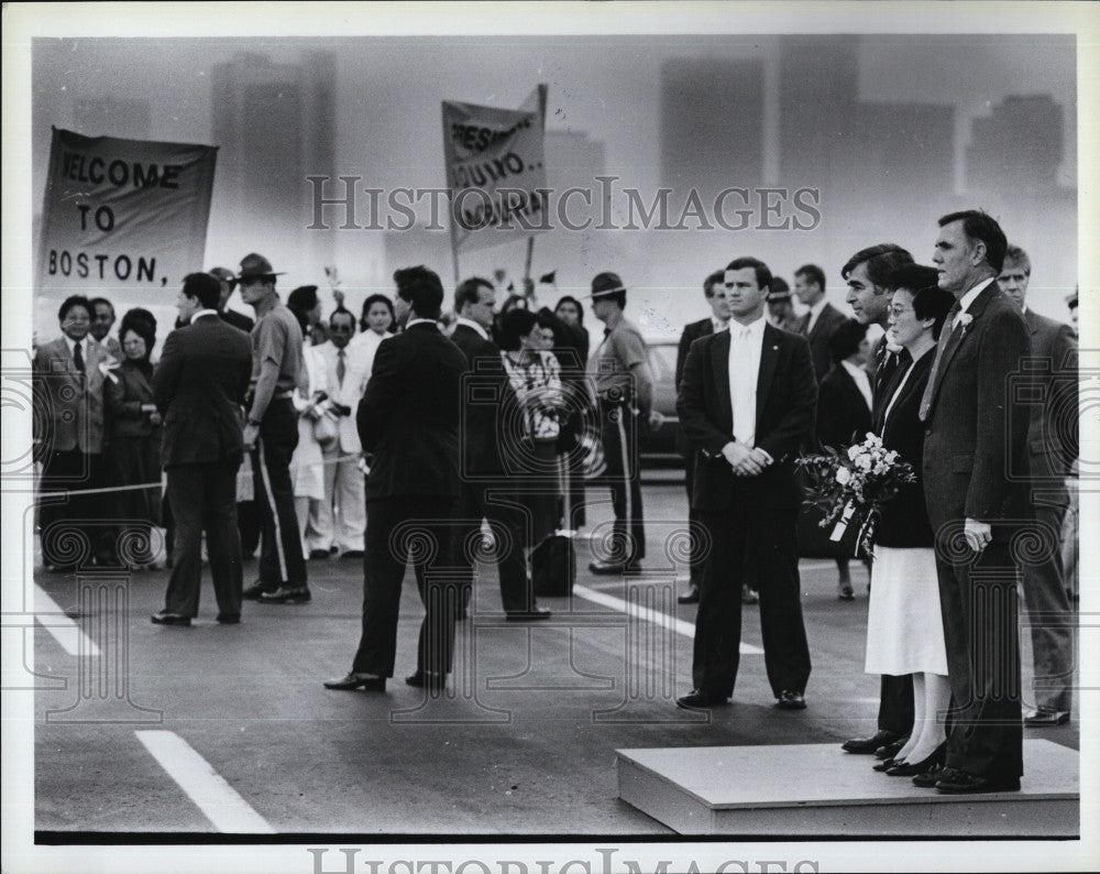 1986 Press Photo Corazon Aguino, Gov. M. Dukakis, Mayor Ray Flynn - Historic Images