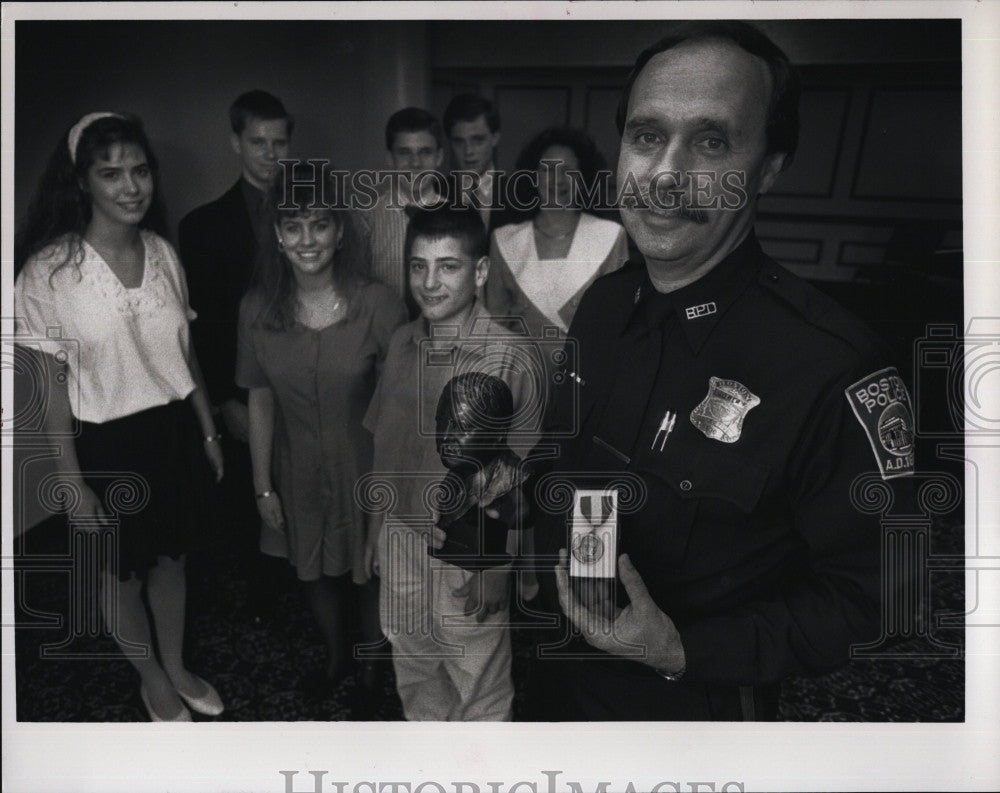 1992 Press Photo Boston Police Detective John Arnstein and family - Historic Images