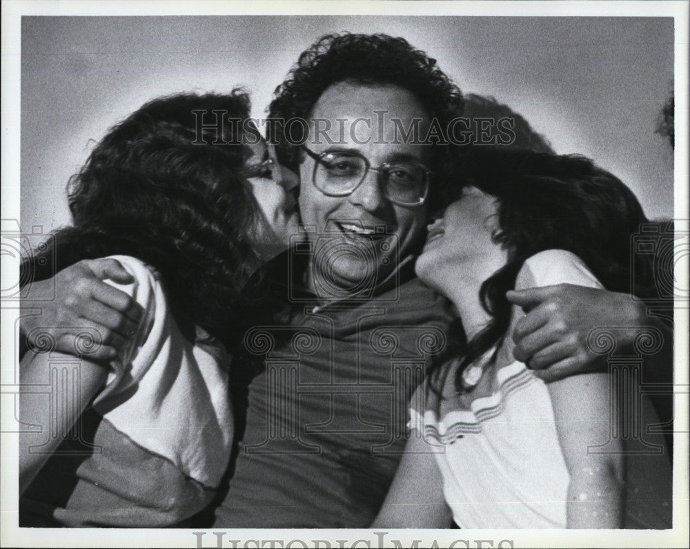 1985 Press Photo Louis Sopsato to become astronaut &amp; his family - Historic Images