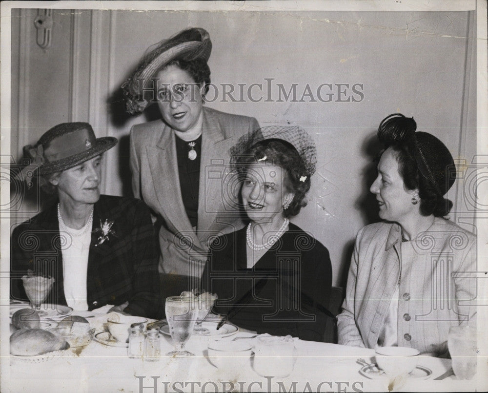 1949 Press Photo Childrens Med Center E Arden,Mrs JW Farley,Mrs NH Whitman,Mrs RS Roble - Historic Images