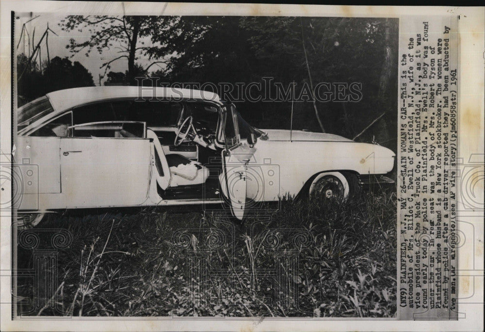 1961 Press Photo Automobile of Mrs. Elliot C. Ewell - Historic Images