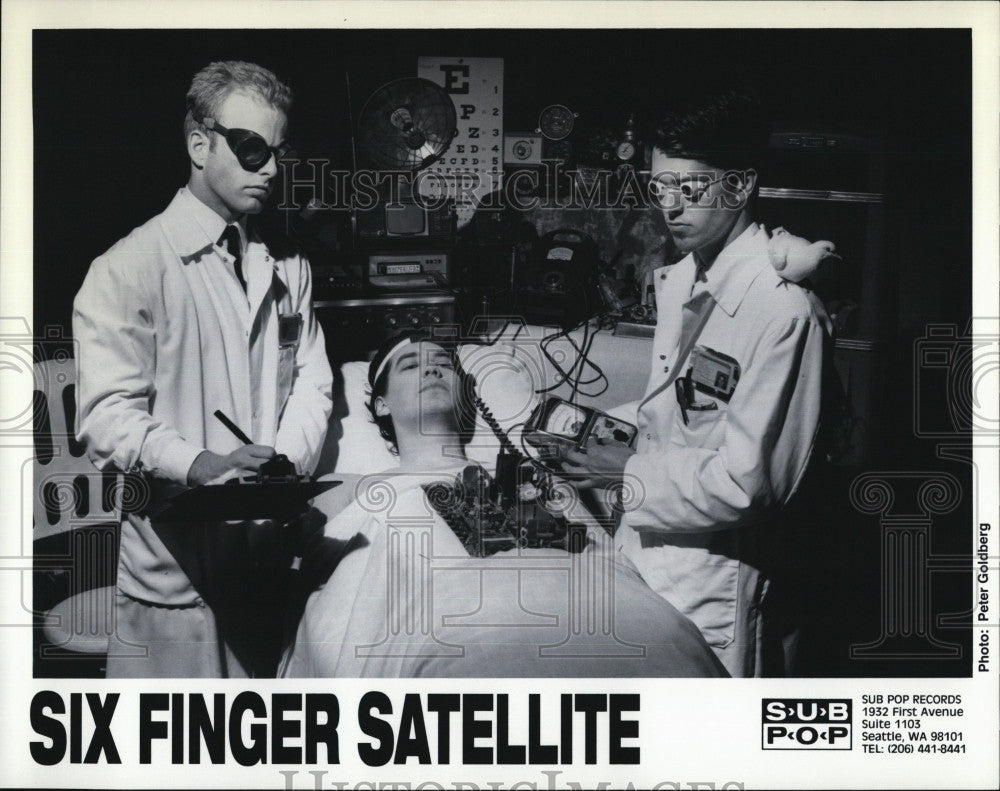 Press Photo Six Finger Satellite - Historic Images