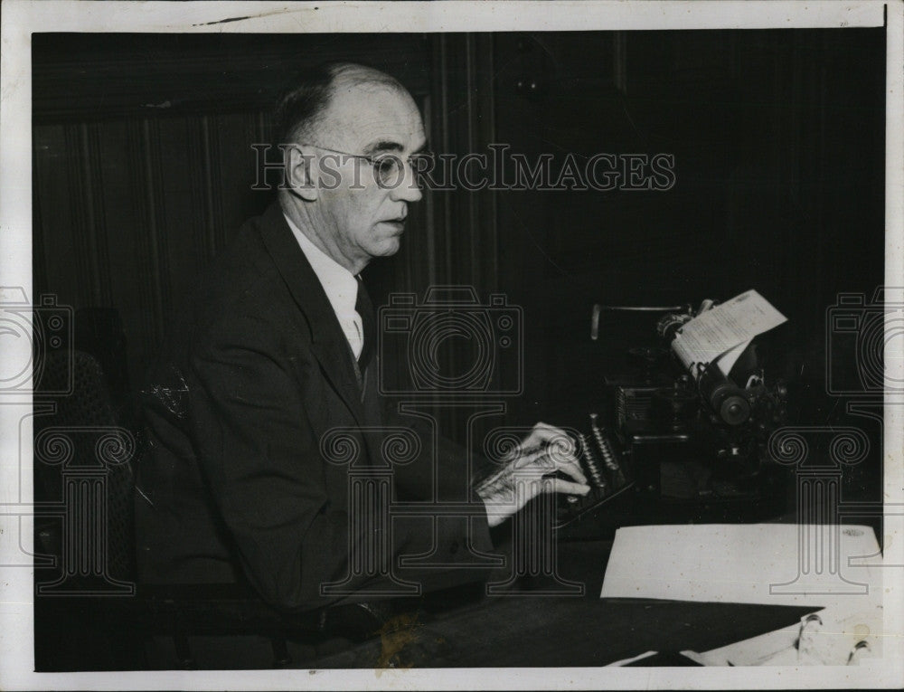 1947 Press Photo Boston City Clerk, William H. Sullivan - Historic Images