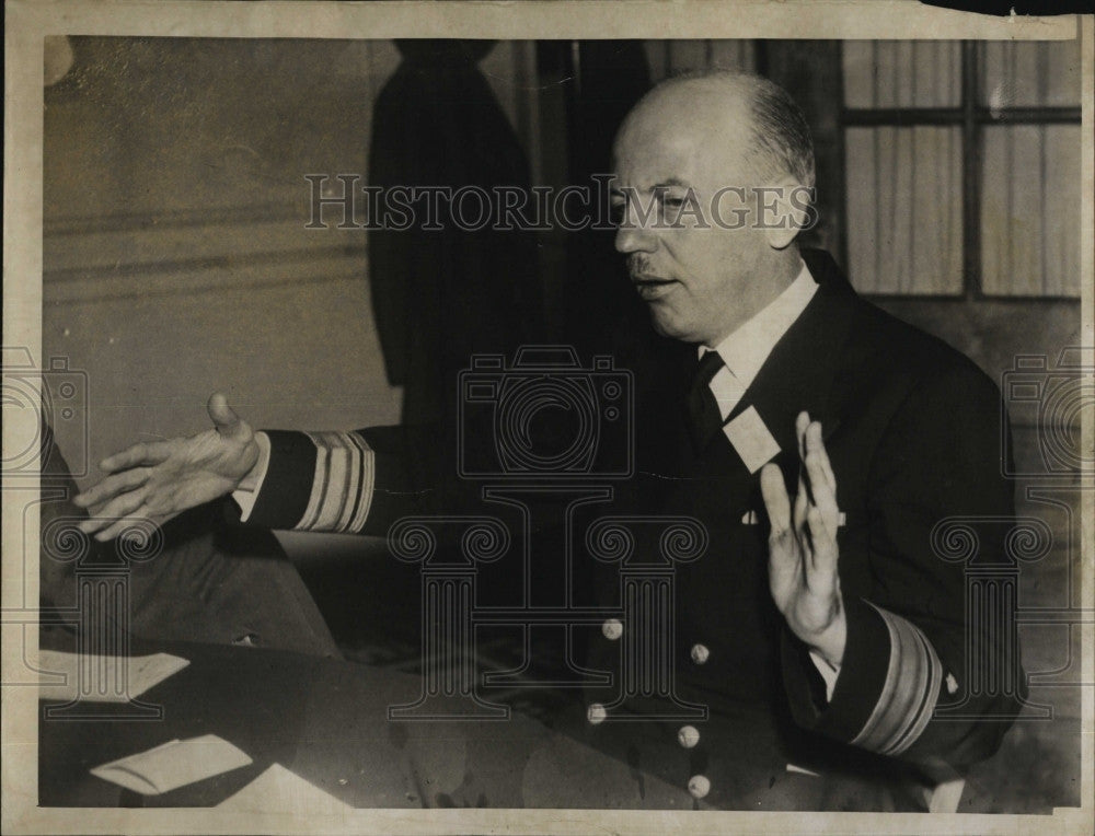 1947 Press Photo Rear Admiral Clifford A. Swanson, U.S.N. Surgeon General - Historic Images