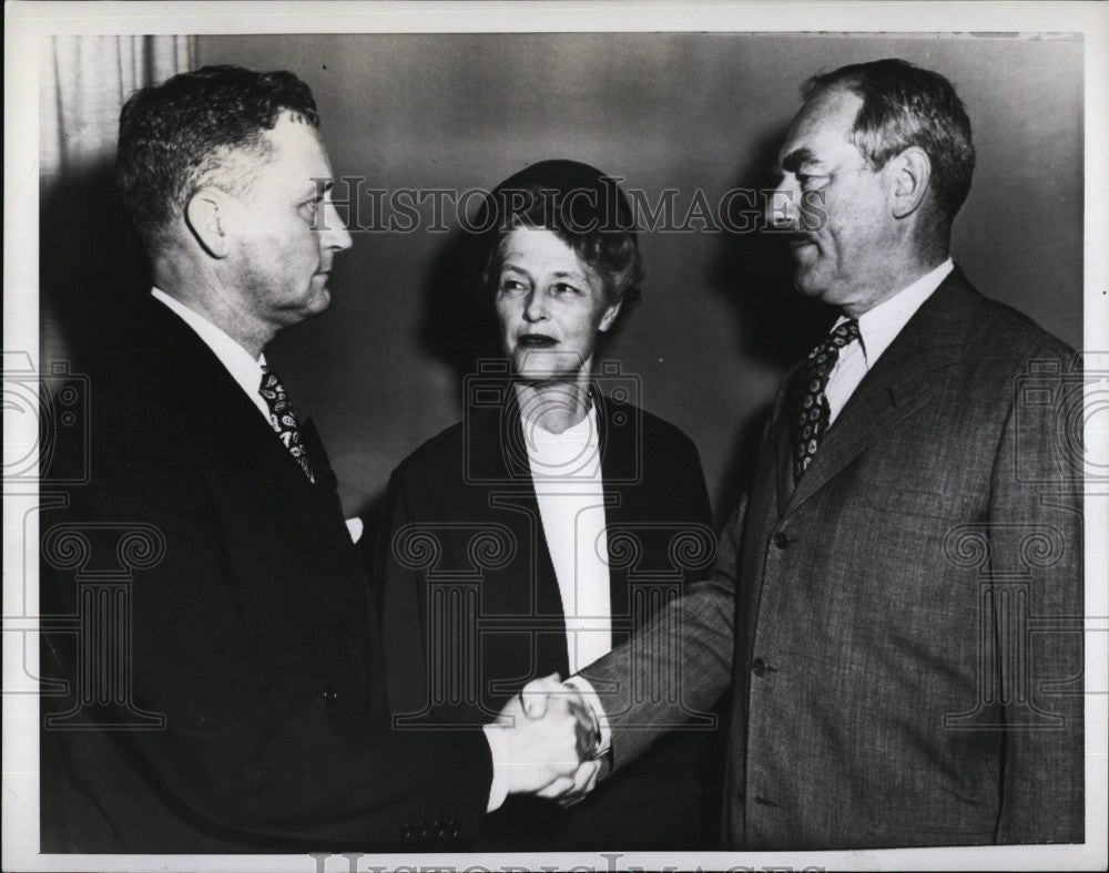 1950 Press Photo Stanley Woodward, State Sec. Dean Acheson, Mrs. Woodward - Historic Images