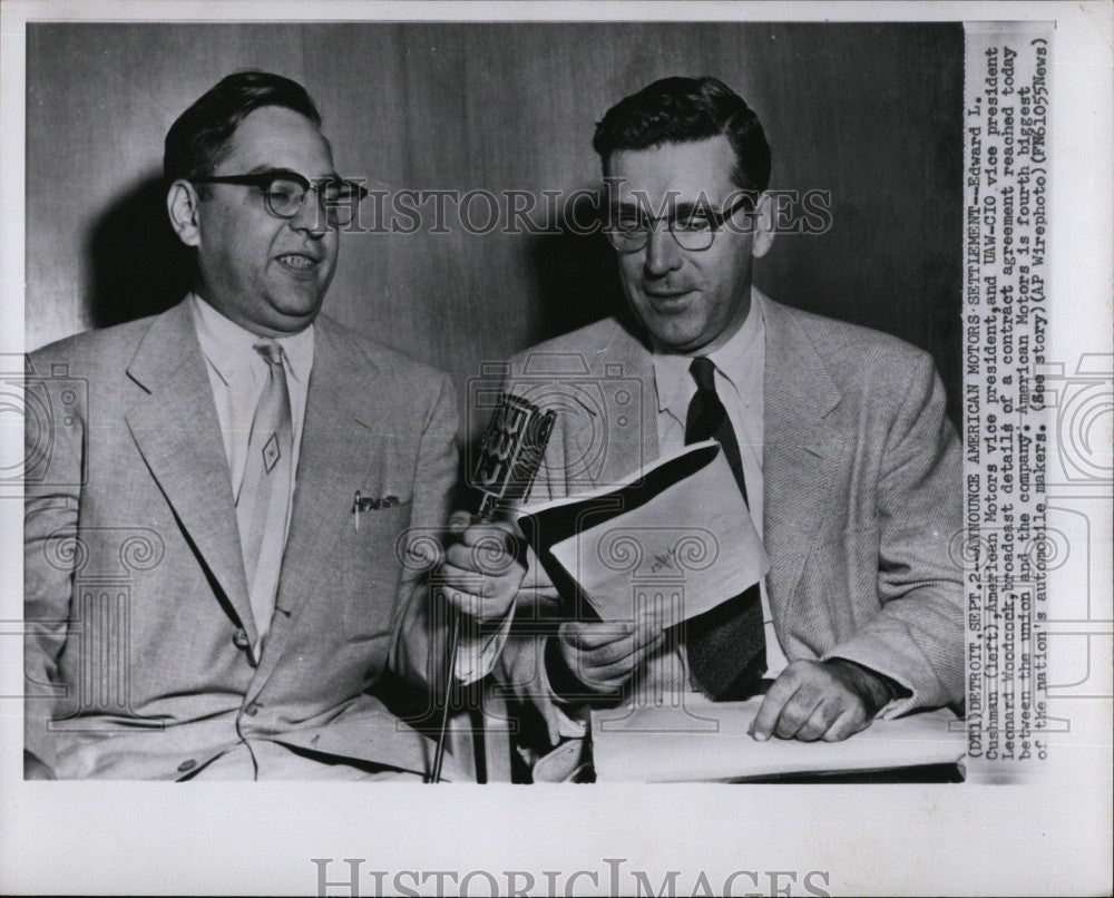 1955 Press Photo Edward L.Cushman of America Motors  and Leonard Woodcock. - Historic Images