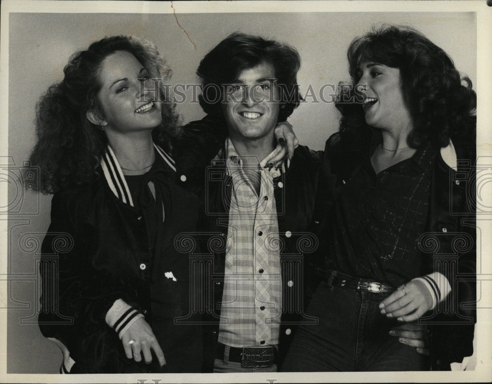 1981 Press Photo M. Sue Anderson, R. Carradine, T. Balsam &quot;The Survival of Dana&quot; - Historic Images