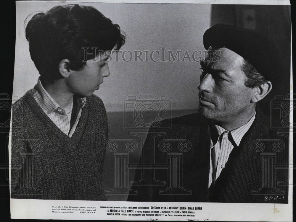 1964 Press Photo Marietto Angelitti and Gregory Peck in &quot;Behold a Pale Horse&quot;. - Historic Images