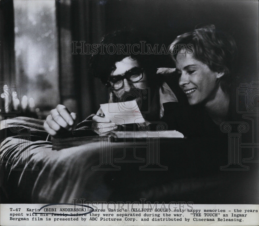 1971 Press Photo  Bibi Anderson and Elliot Gould in &quot;TheTouch&quot;. - Historic Images