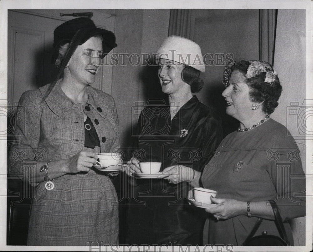 Press Photo Mrs Foster McCafferty Mrs Edward Newton Mrs Michael Garcia - Historic Images