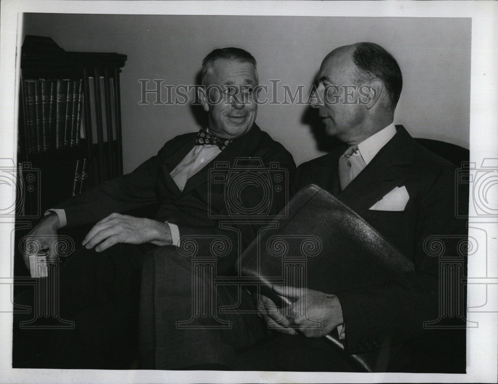 1948 Press Photo Rep. Walter Andrews &amp; Robert Lovett - Historic Images