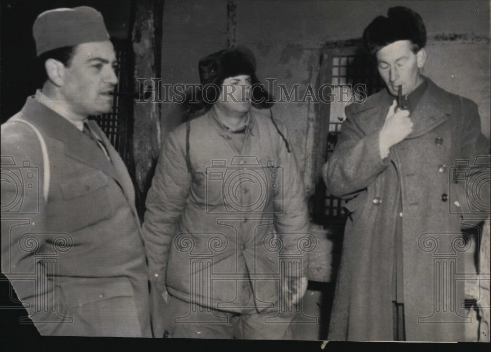 1952 Press Photo Yugoslav Communists Jakov Levi, Burchett and Allen Winnington. - Historic Images