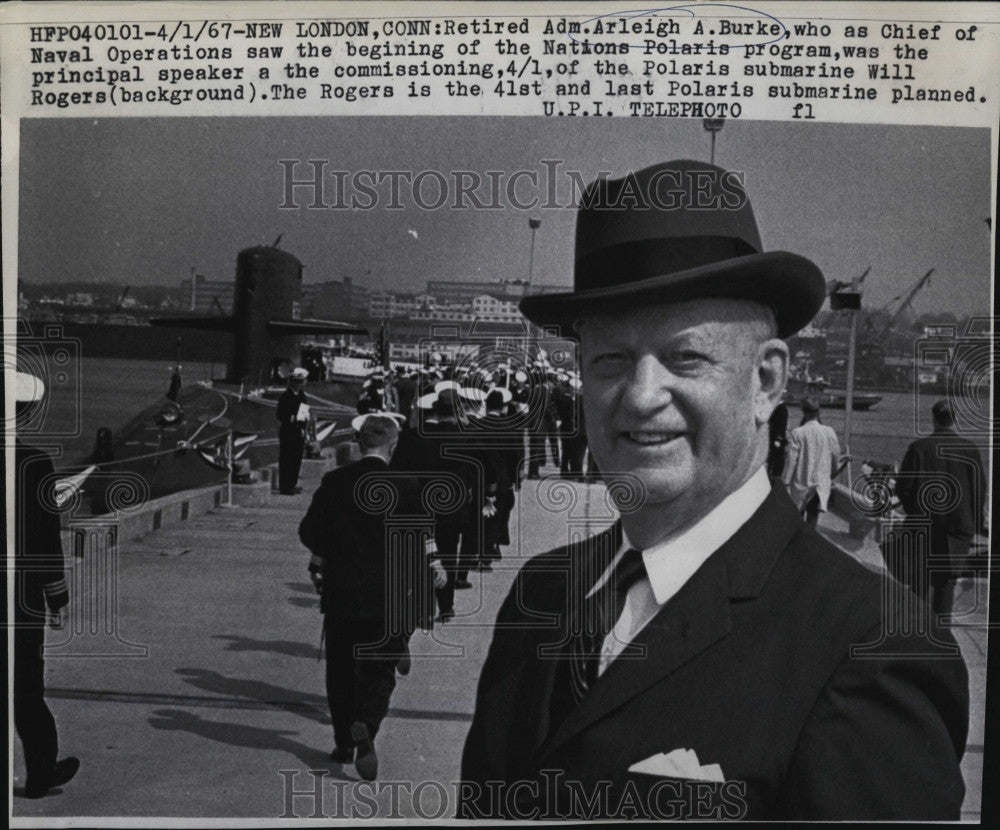 1967 Press Photo Retired Naval Admiral Arleigh A. Burke Polaris Submarine - Historic Images