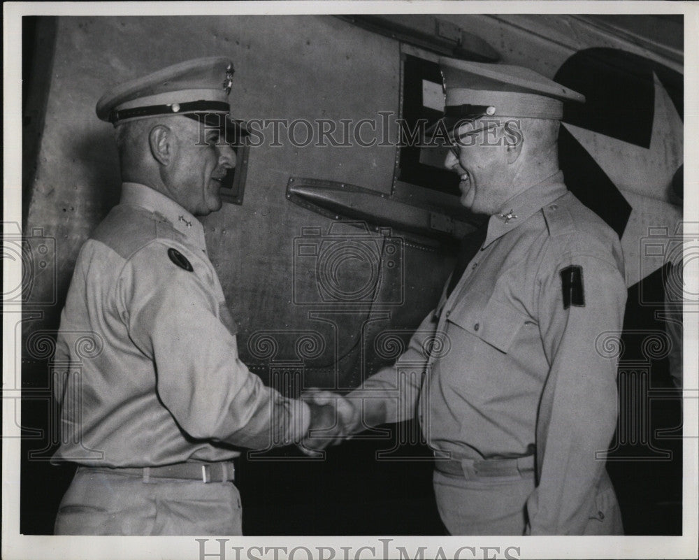 1950 Press Photo Major General Roscoe Woodruff And Colonel Edward McCarthy - Historic Images