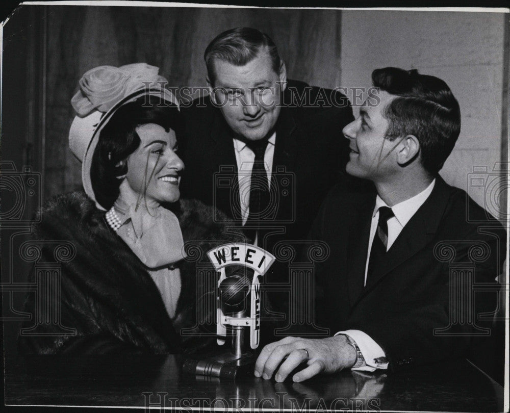 1962 Press Photo Abaigail Van Buren, Ted Bair &amp; producer Art Smith for &quot;Listen&quot; - Historic Images