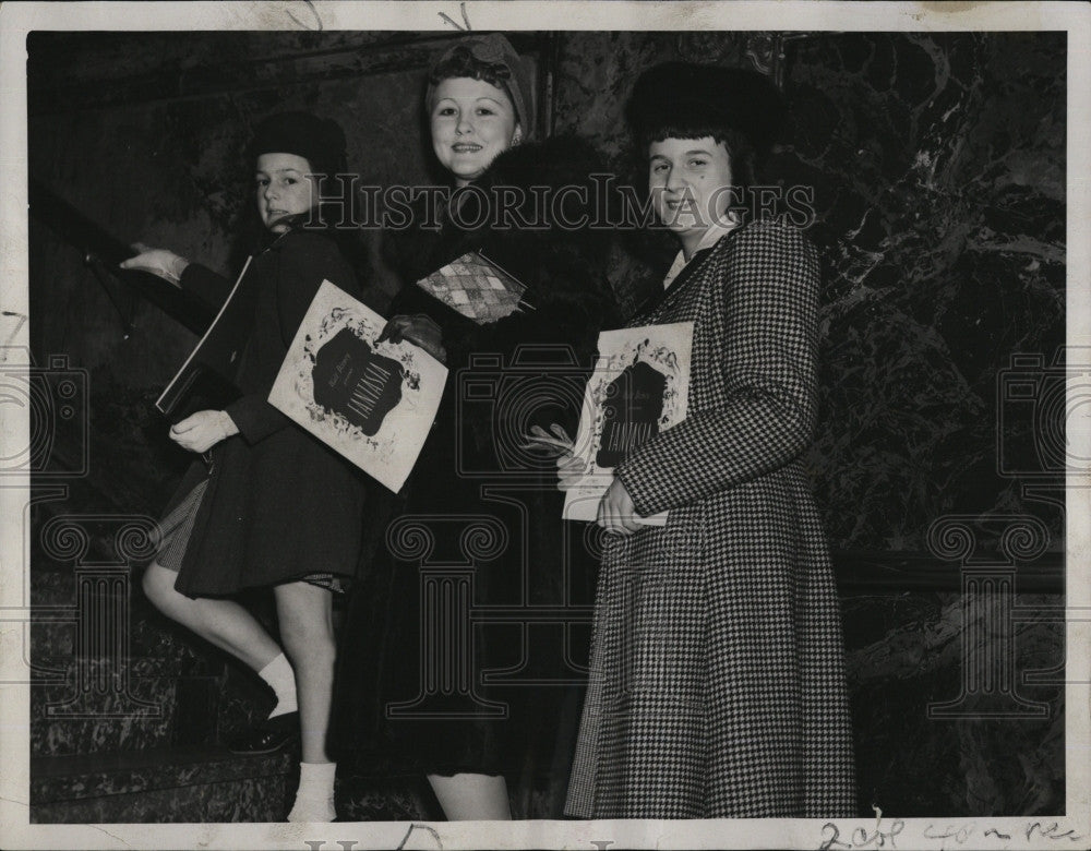 1941 Press Photo Concert violinist Ruth Posselt, J Orlov,BA Orlov - Historic Images