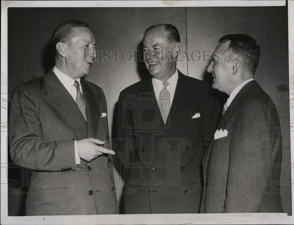 1954 Press Photo Tydol&#39;s Eugene McCabe, Frank Weess, &amp; Wm. Dashoff - Historic Images