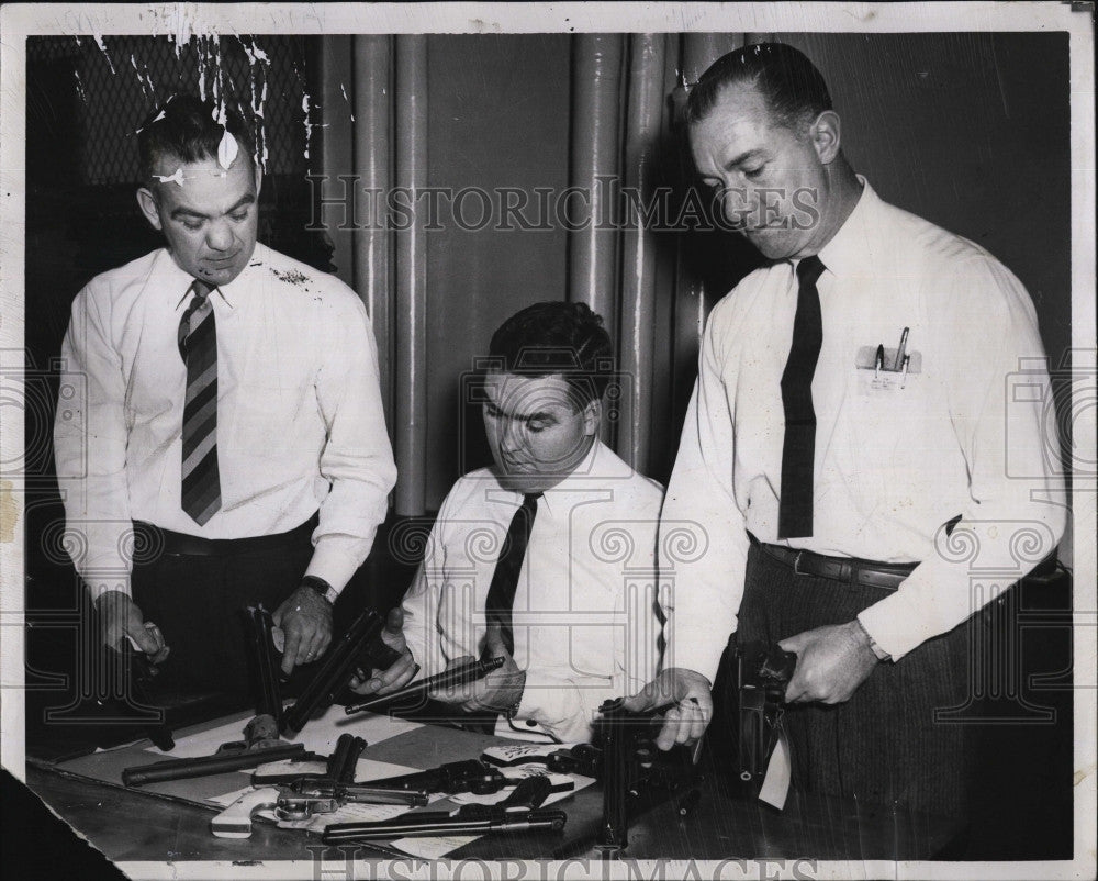 1960 Press Photo Police Det. Joe McBrine, Lt. Francis Campbell, Det. Roger White - Historic Images