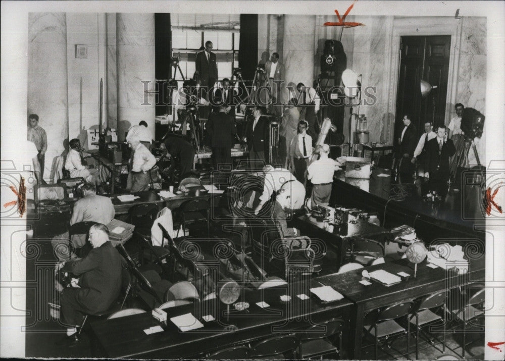 1954 Press Photo Sen Joseph McCarthy at Army Hearing - Historic Images