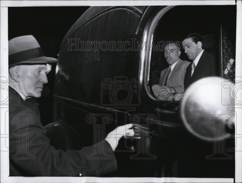 1956 Press Photo Dommenico Bando Gondolf Miranti leaving federal court guilty of - Historic Images