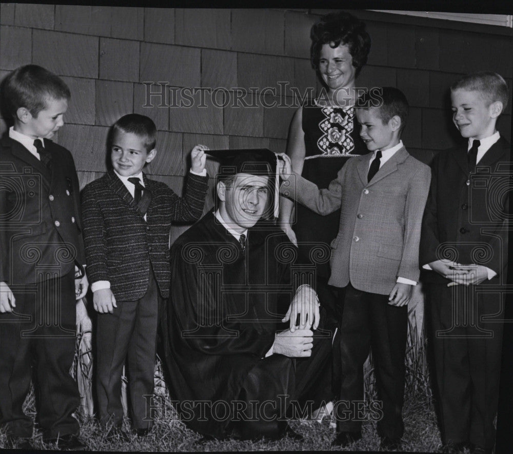 1966 Press Photo Northeastern University Graduate John McAuliffe and Family - Historic Images