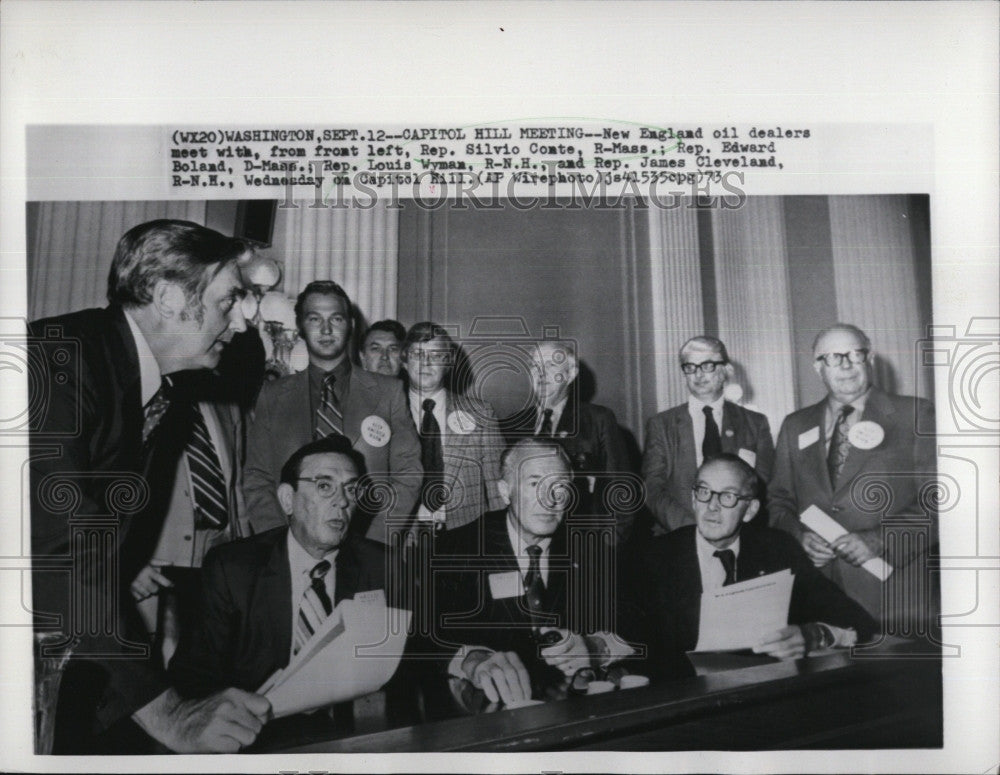 1973 Press Photo Capitol Hill Meeting New England oil dealers Rep. Edward Boland - Historic Images