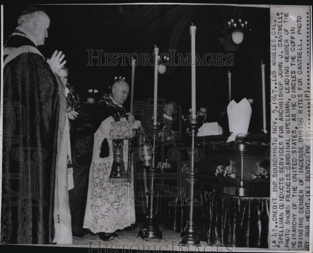 1947 Press Photo Cardinal Spellman conducting funeral for Archbishop Cantwell - Historic Images