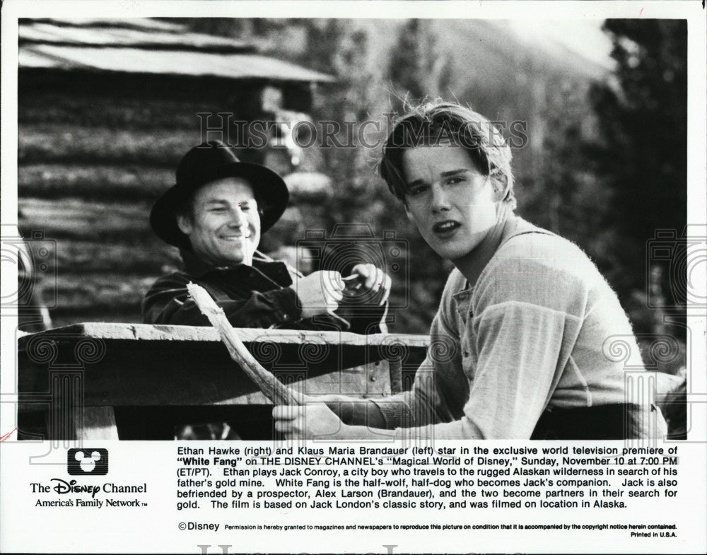 1993 Press Photo Actors Ethan Hawke And Klaus Maria Brandauer In &quot;White Fang&quot; - Historic Images