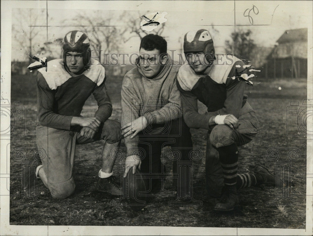1940 Press Photo Football coach Frank Hazell Quarterback Tom Finnegann Paul - Historic Images