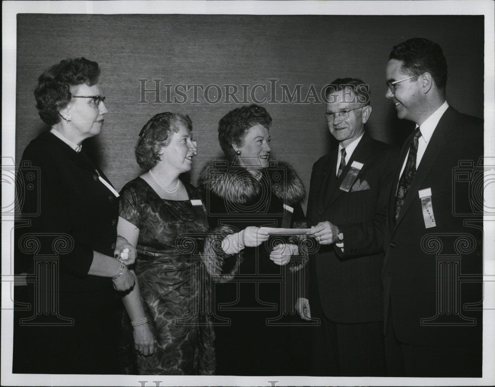 1958 Press Photo New England Baptist Hospital Dinner Stanley Lane Elinor Kirkby - Historic Images