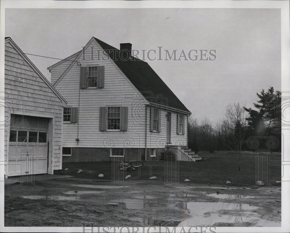 1957 Press Photo Home where Kuusela Family was Held Hostage - Historic Images