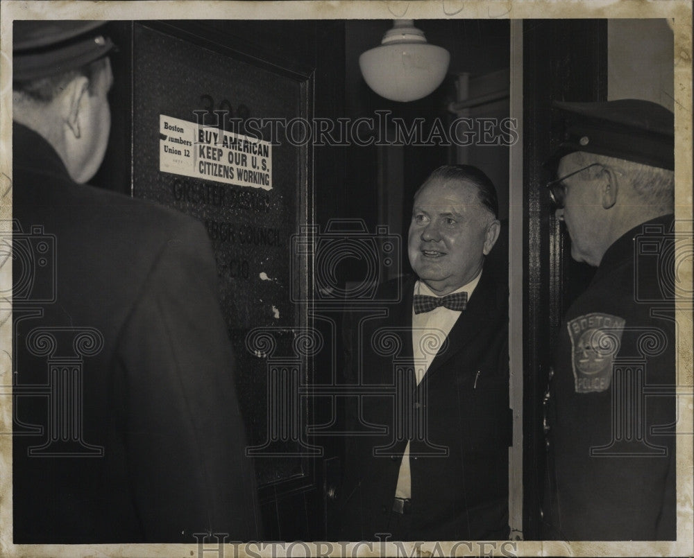 1962 Press Photo Boston Police Officers Steve McCloskey Union Official - Historic Images