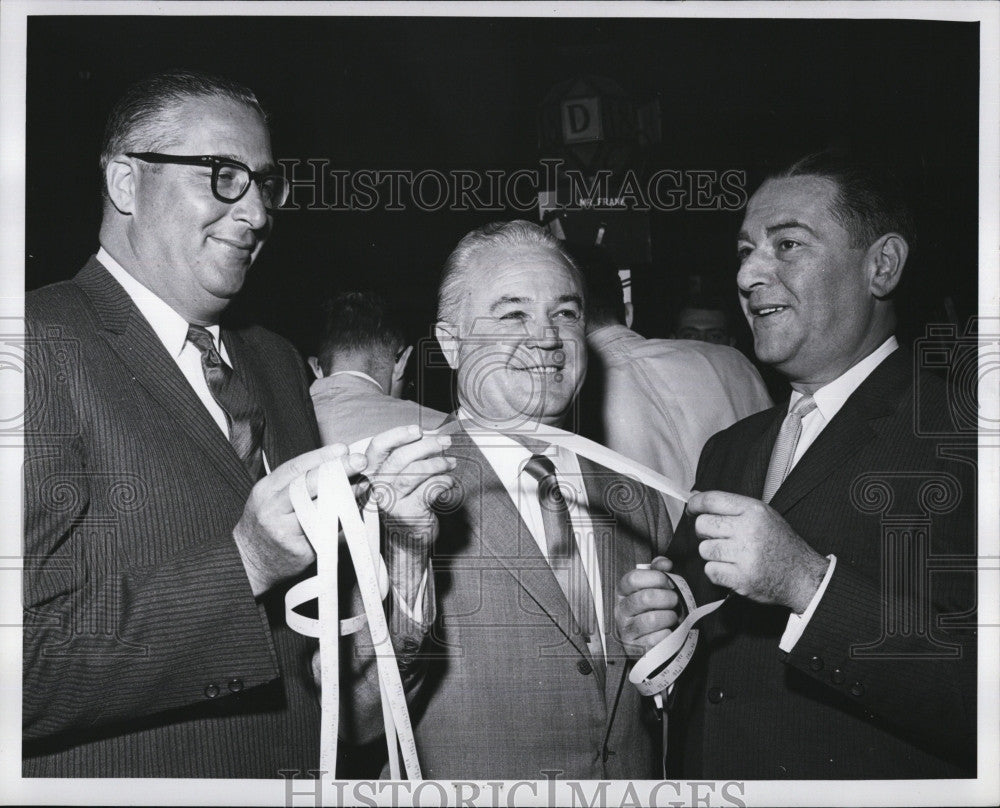 1951 Press Photo Edward T. McCormick Merrill L. Bank Henry Shaprio - Historic Images