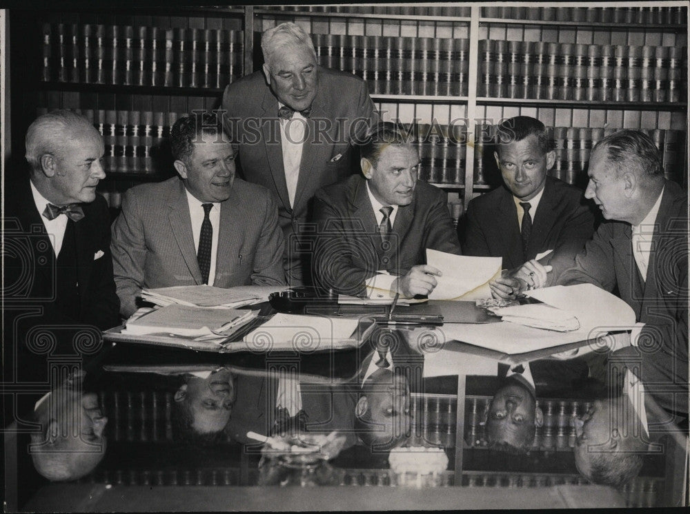 1968 Press Photo Edward J. McCormack attorney General James L.  O&#39;dea Jr. Lieut. - Historic Images