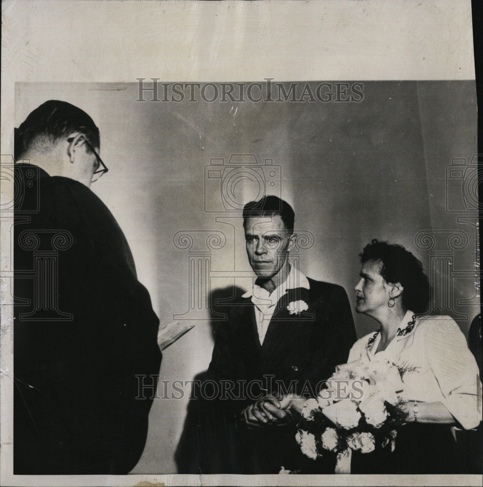 1956 Press Photo escaped ex-con Herman McCullough marries Helen Petrie - Historic Images