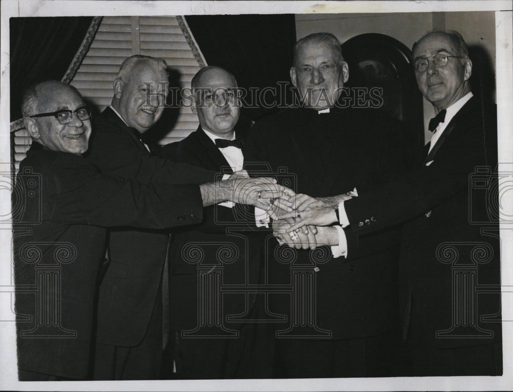 1965 Press Photo Aaron Sibley, John McCullough, Irving Gale, Knight of Columbus - Historic Images