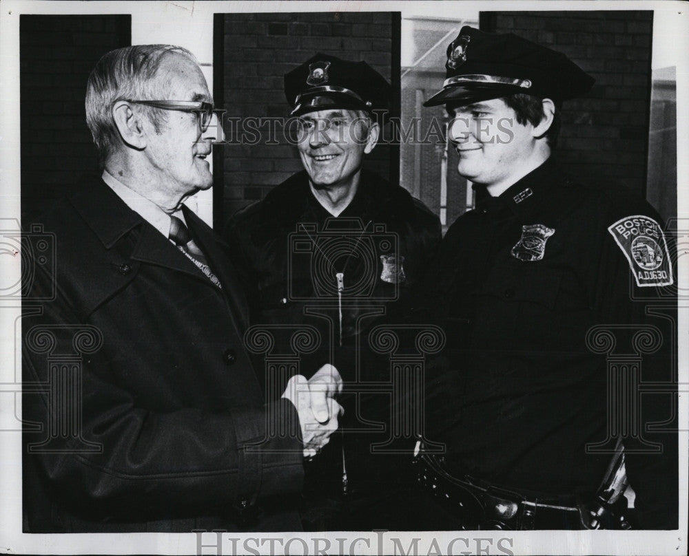 1979 Press Photo Boston Police William M Pugsley with father and Grandfather. - Historic Images