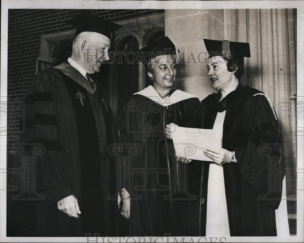 1963 Press Photo Wellesley College Commencement Speaker Margaret Clapp - Historic Images