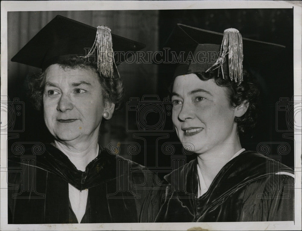 1953 Press Photo Margaret Clapp &amp; Mildred McAfee Horton At Commencement - Historic Images