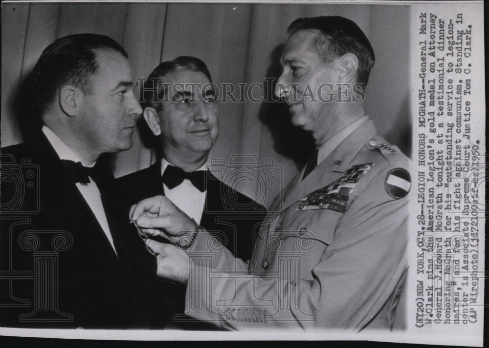 1950 Press Photo General Mark Clark American Legion Gold Medal J Howard McGrath - Historic Images