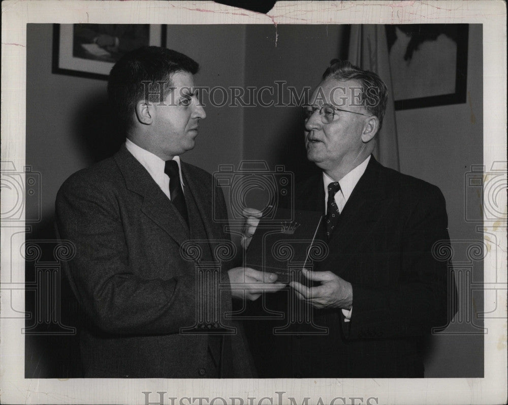 1951 Press Photo Boston Traveler Writer Hal Clancy, Mayor John Hynes - Historic Images