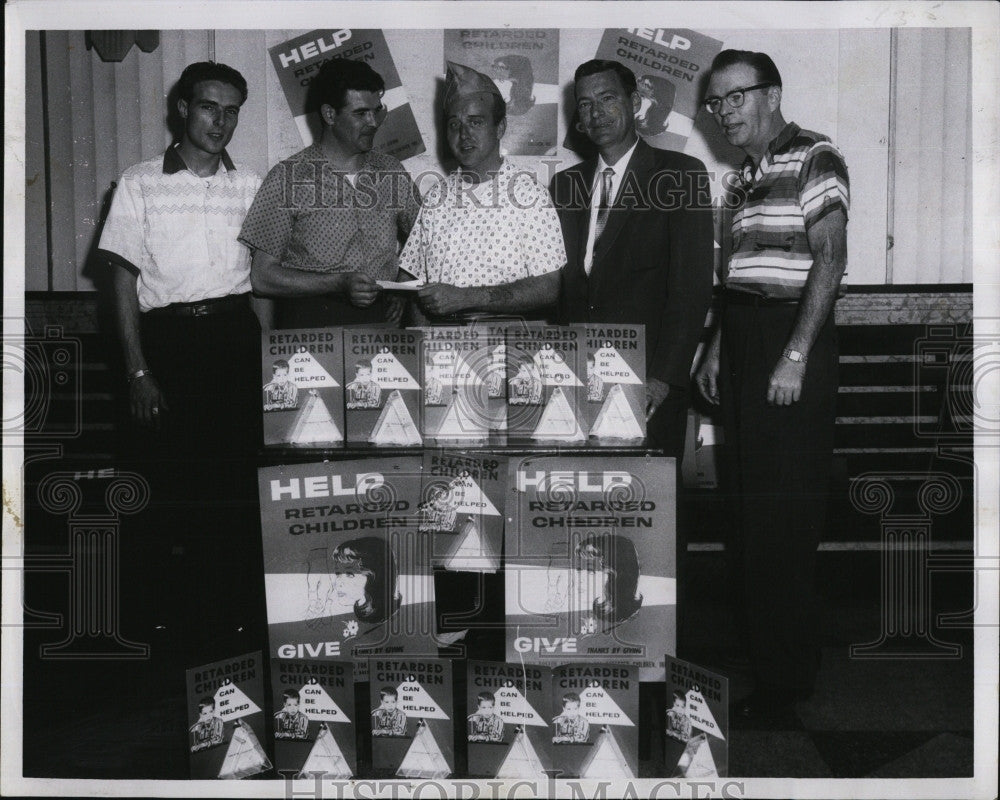 1959 Press Photo Henry W. Clancy, Chaplain Frank Bennett Help Retarded Children - Historic Images