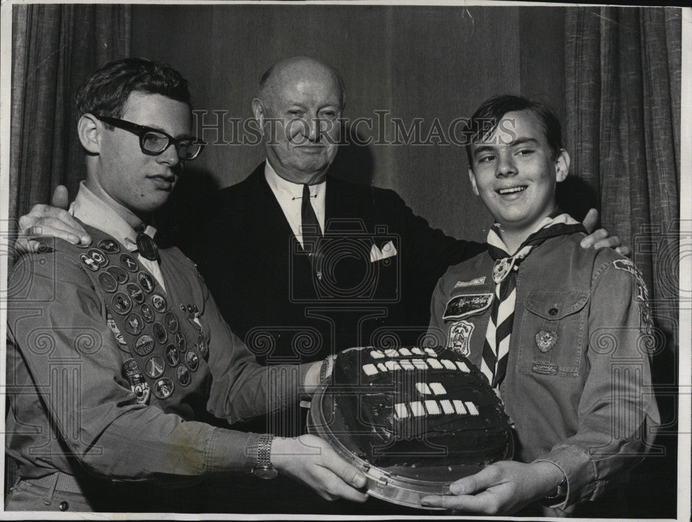 1967 Press Photo James A. Farley, Scouts Douglas Epstein &amp; Jeffrey Parnes - Historic Images