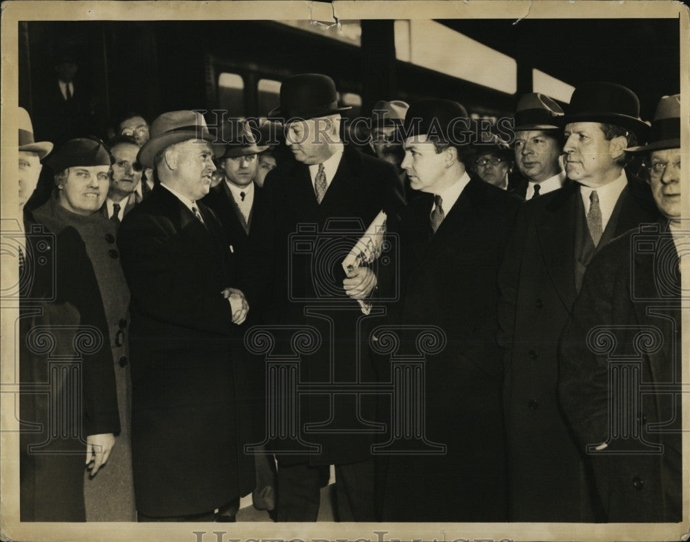 1936 Press Photo Democrat Chair.James Farley shake hands with Joseph McGrath. - Historic Images