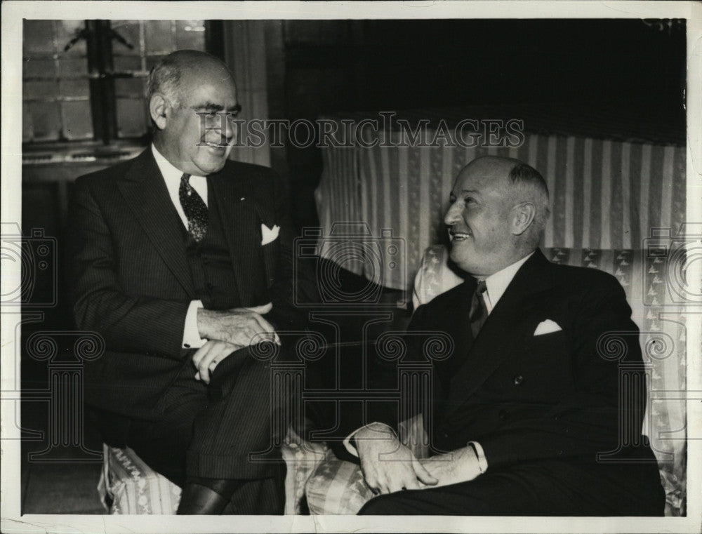1936 Press Photo Gov. Herbert H. Lehman chat with James A. Farley. - Historic Images